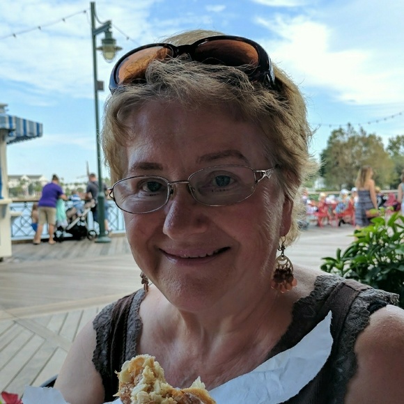 Meet your Posher, Olga - Picture 1 of 1